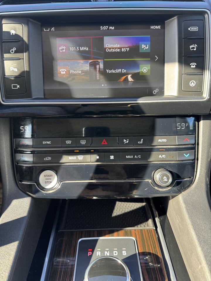 Jaguar F-Pace 25t Prestige AWD 2018