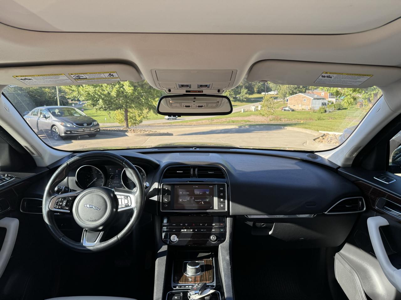 Jaguar F-Pace 25t Prestige AWD 2018