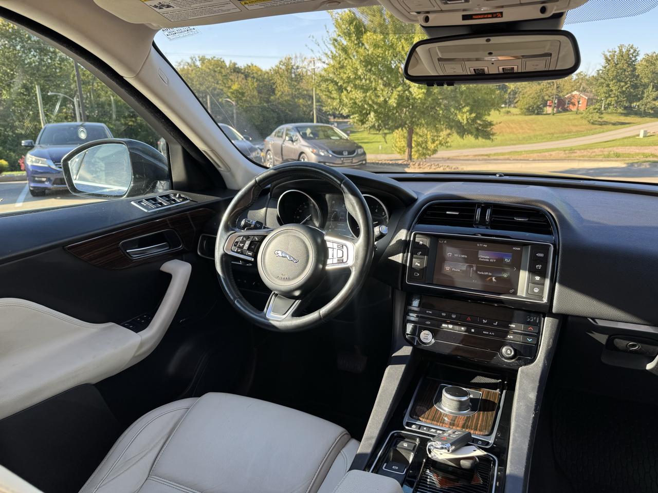 Jaguar F-Pace 25t Prestige AWD 2018