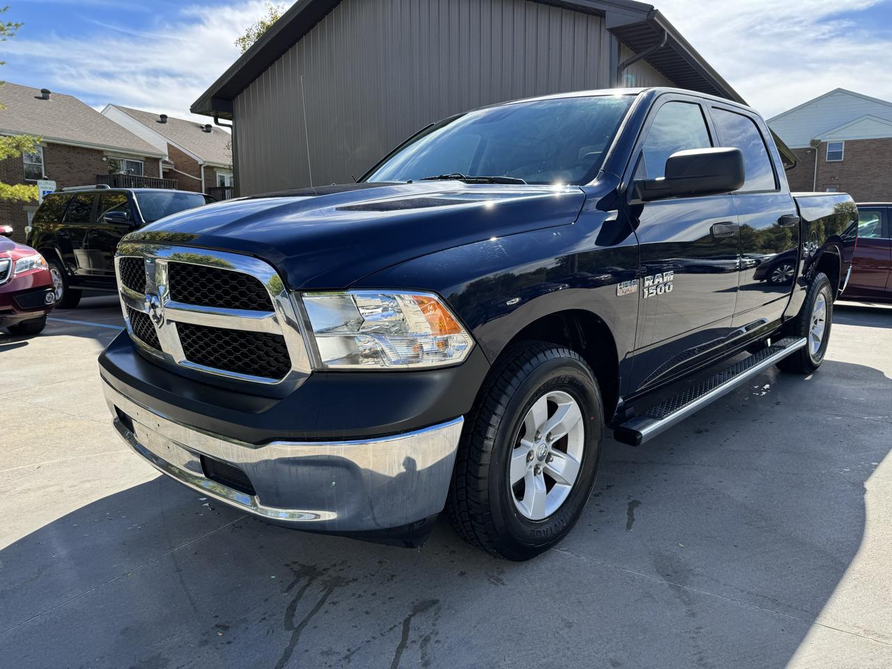 RAM 1500 Tradesman 4x4 Crew Cab 5'7" Box 2018