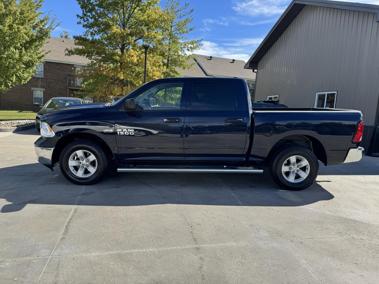 RAM 1500 Tradesman 4x4 Crew Cab 5'7" Box 2018