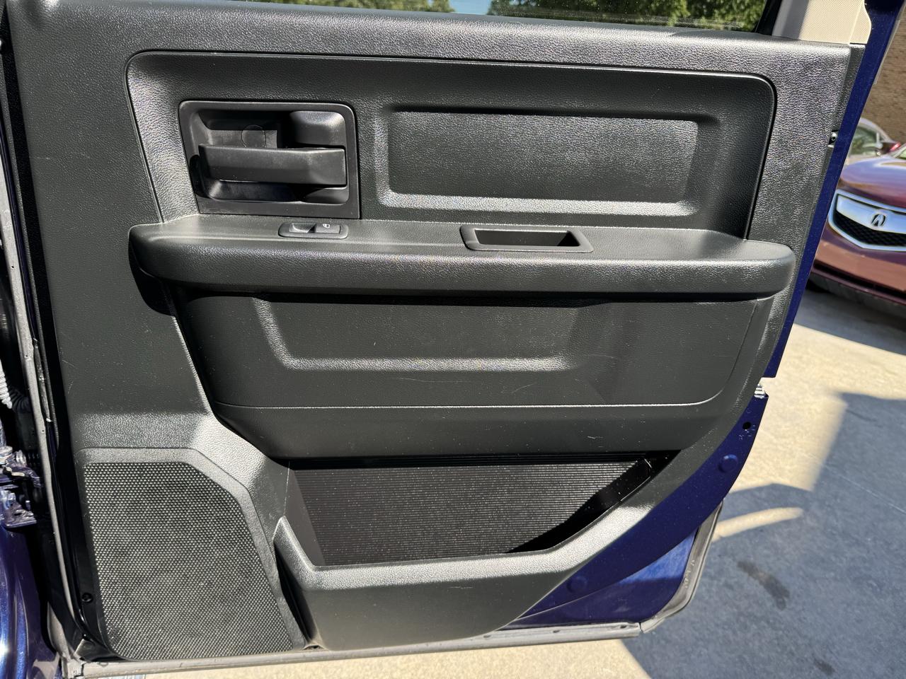 RAM 1500 Tradesman 4x4 Crew Cab 5'7" Box 2018