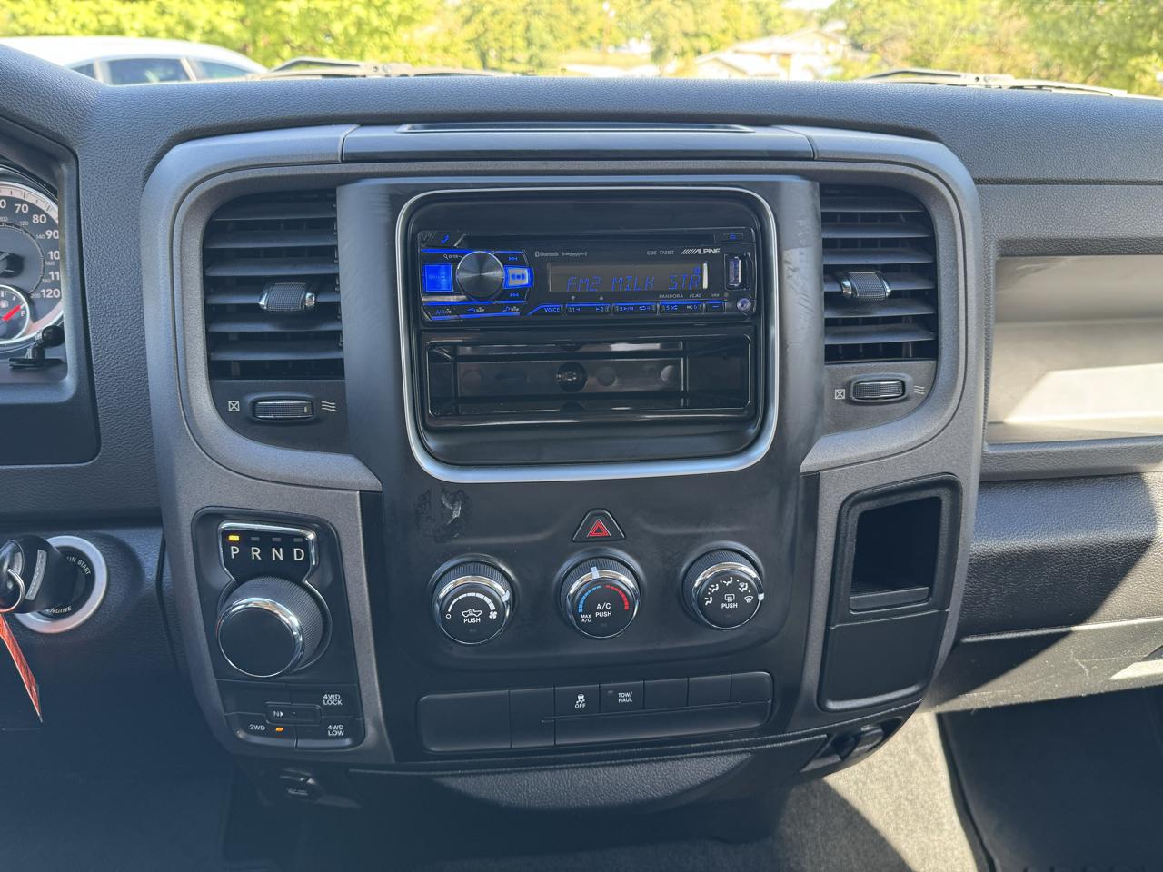 RAM 1500 Tradesman 4x4 Crew Cab 5'7" Box 2018