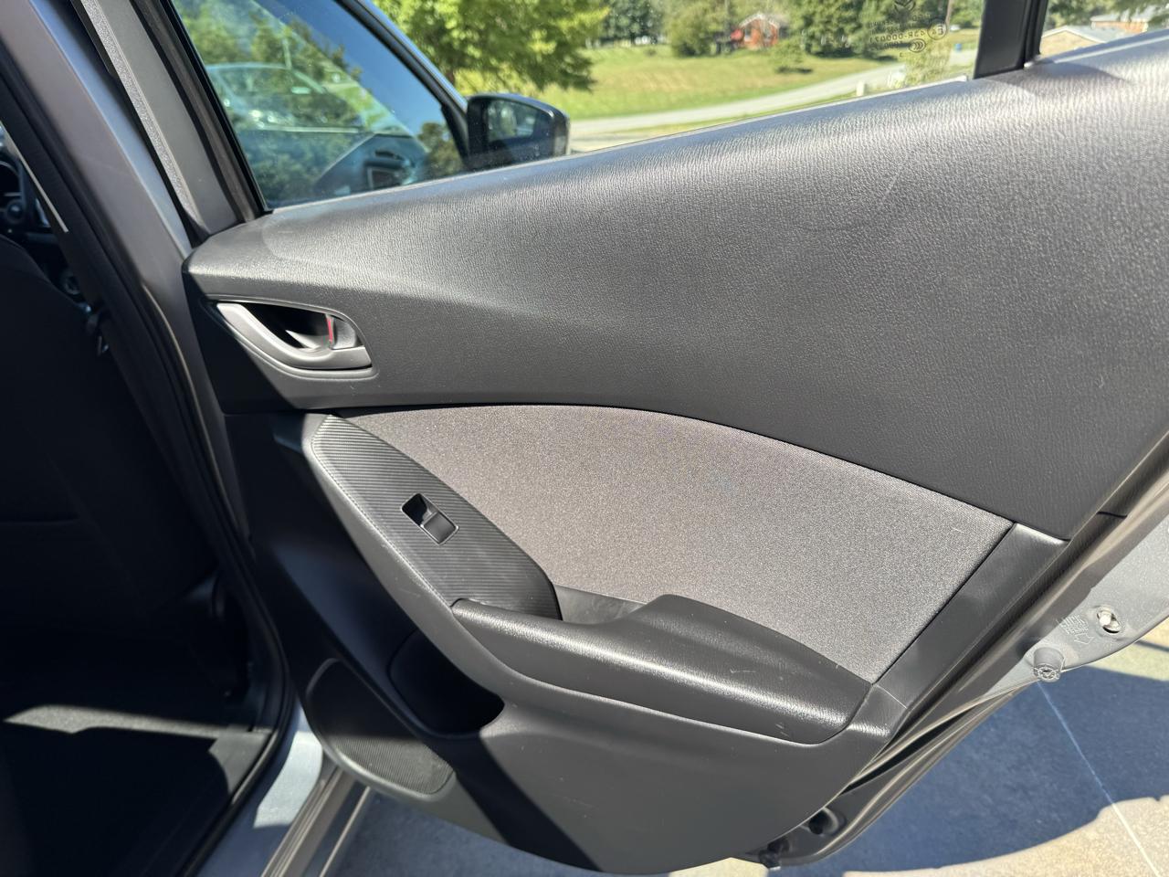 Mazda MAZDA3 4dr Sdn Auto i Touring 2014