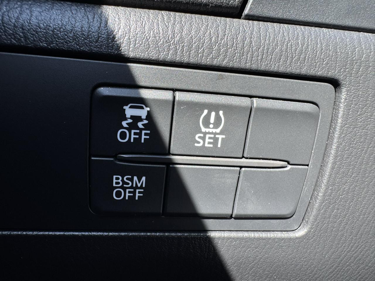 Mazda MAZDA3 4dr Sdn Auto i Touring 2014