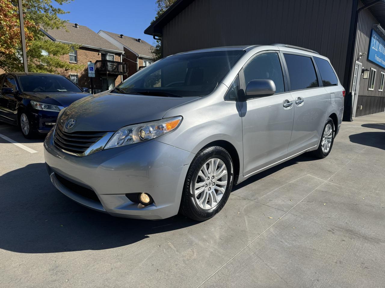 Toyota Sienna  2015