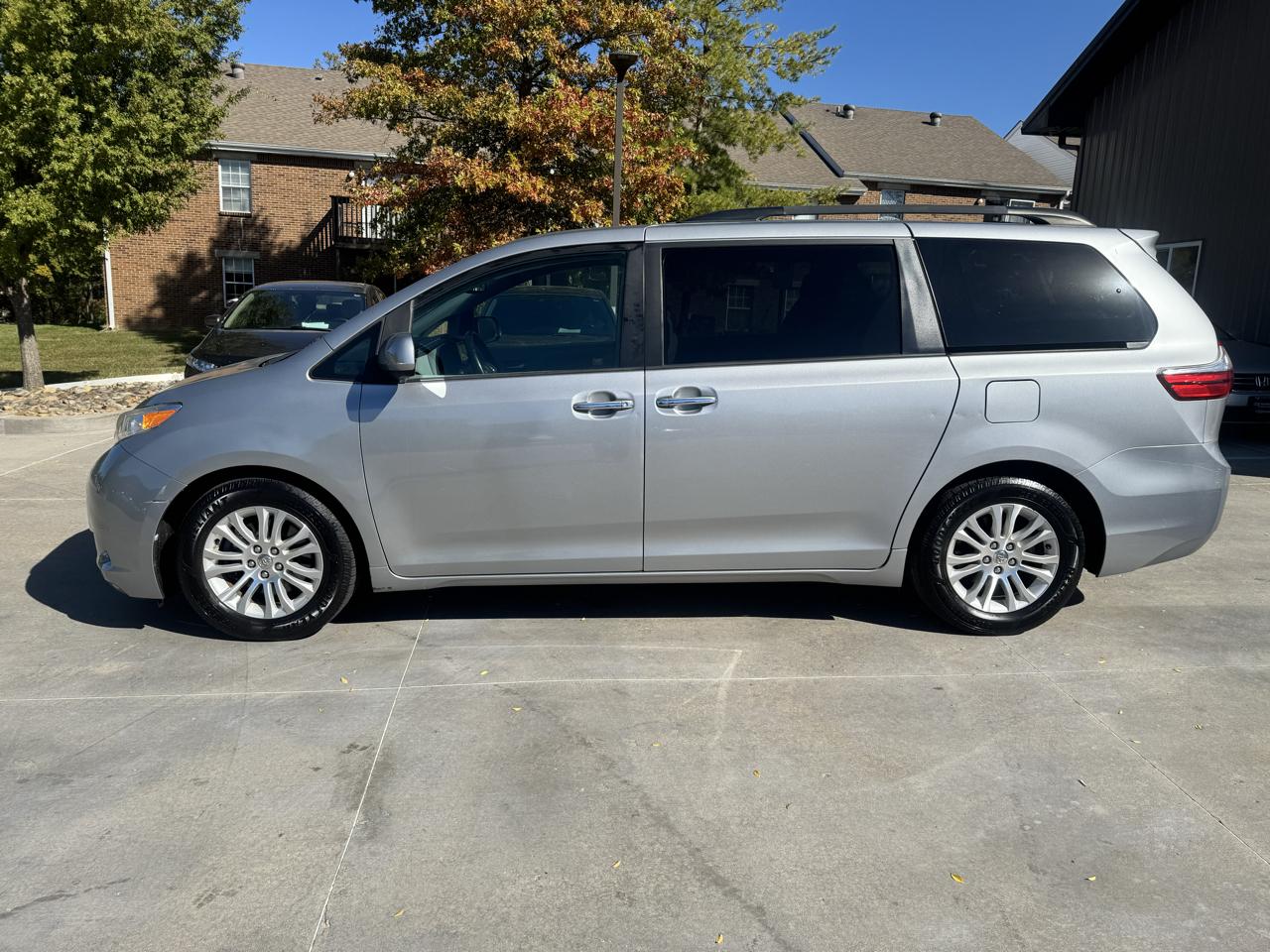 Toyota Sienna  2015