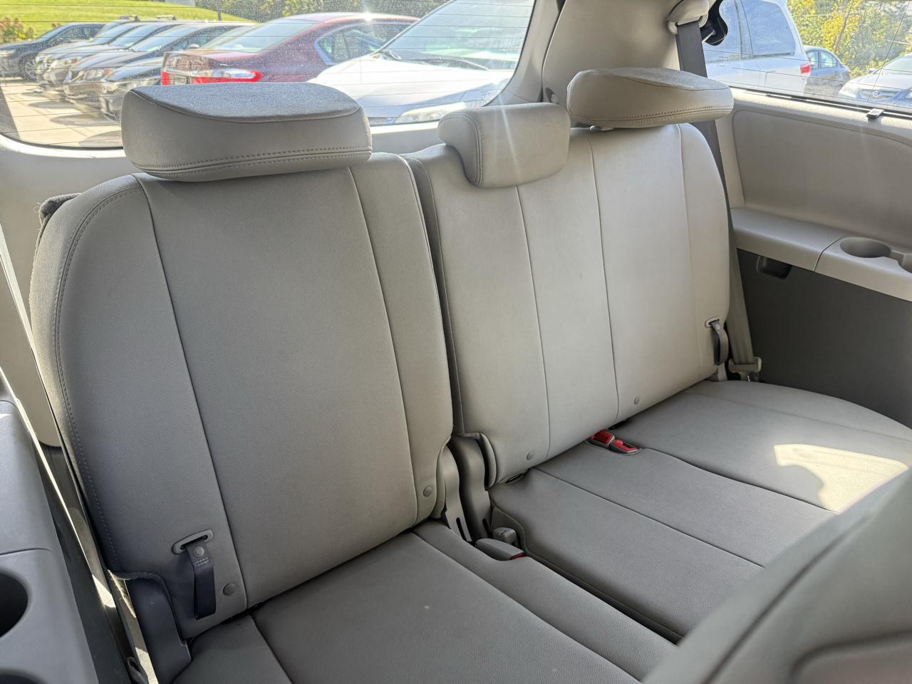 Toyota Sienna  2015