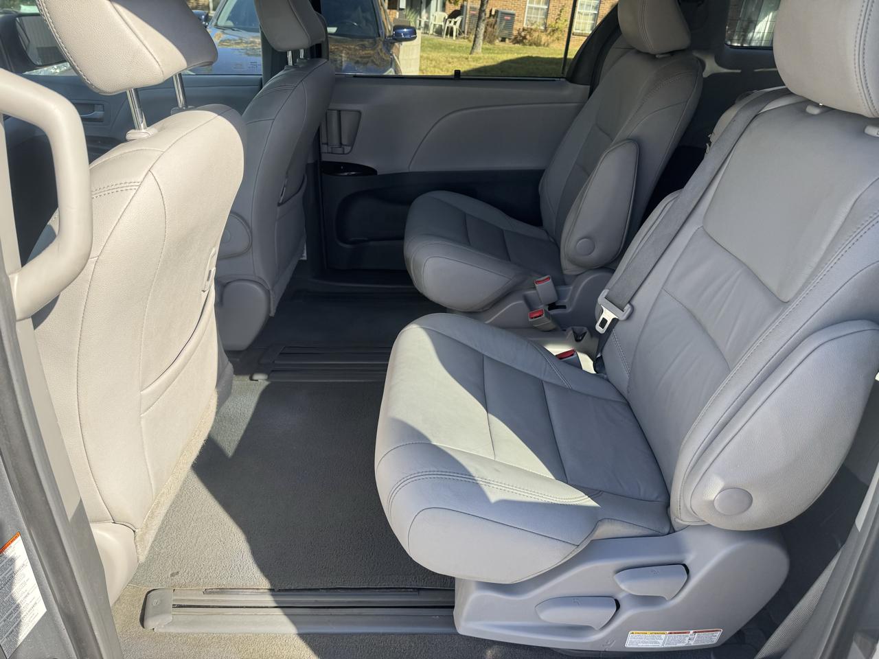Toyota Sienna  2015