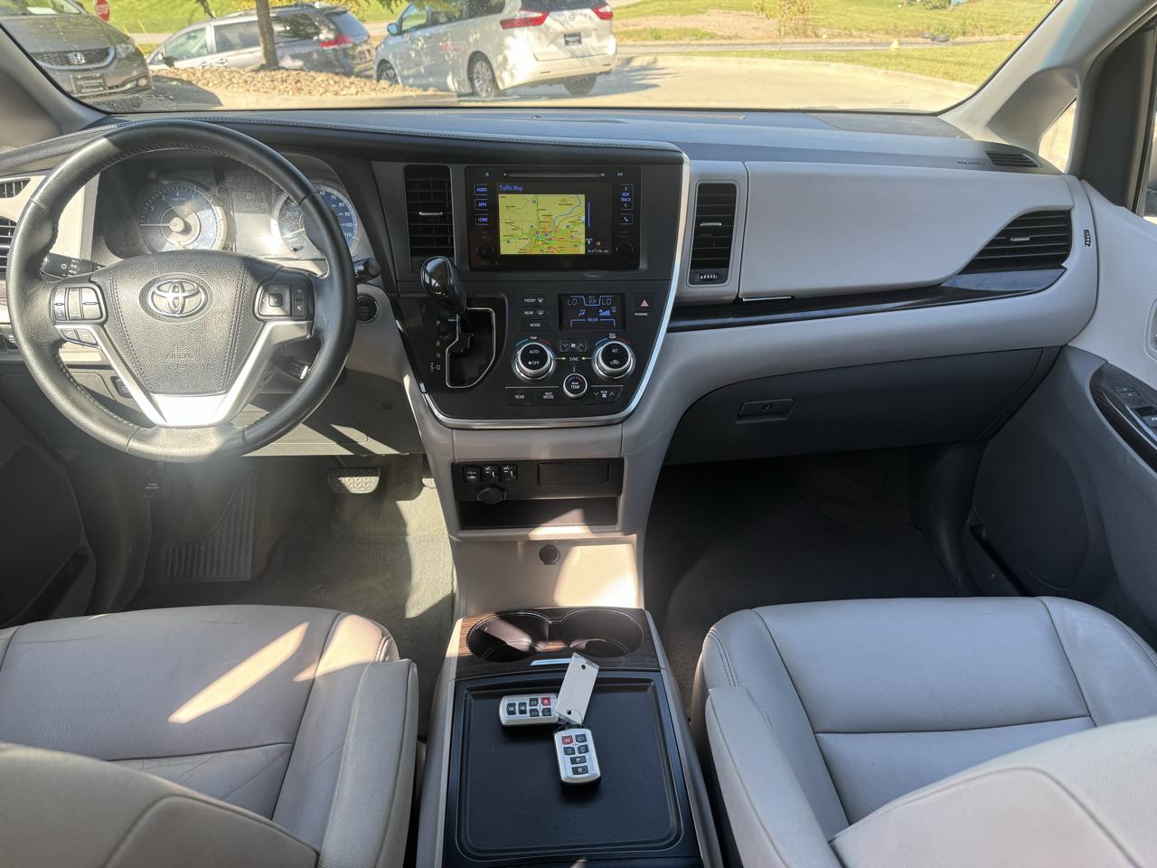 Toyota Sienna  2015