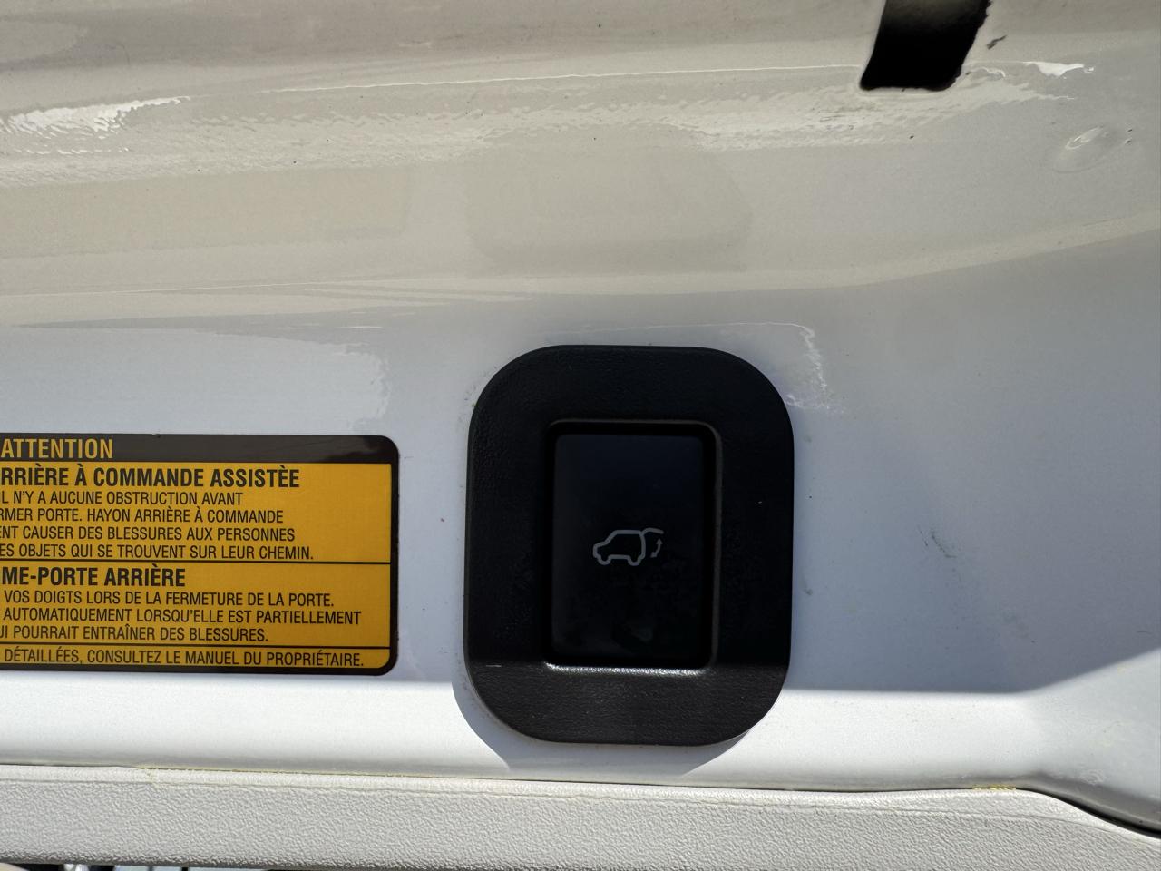 Toyota Sienna 5dr 7-Pass Van V6 XLE AAS FWD (Natl) 2012