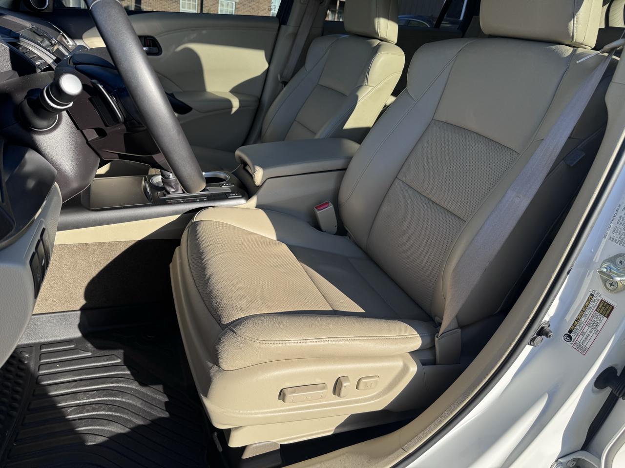 Acura RDX FWD 4dr Tech/AcuraWatch Plus Pkg 2016