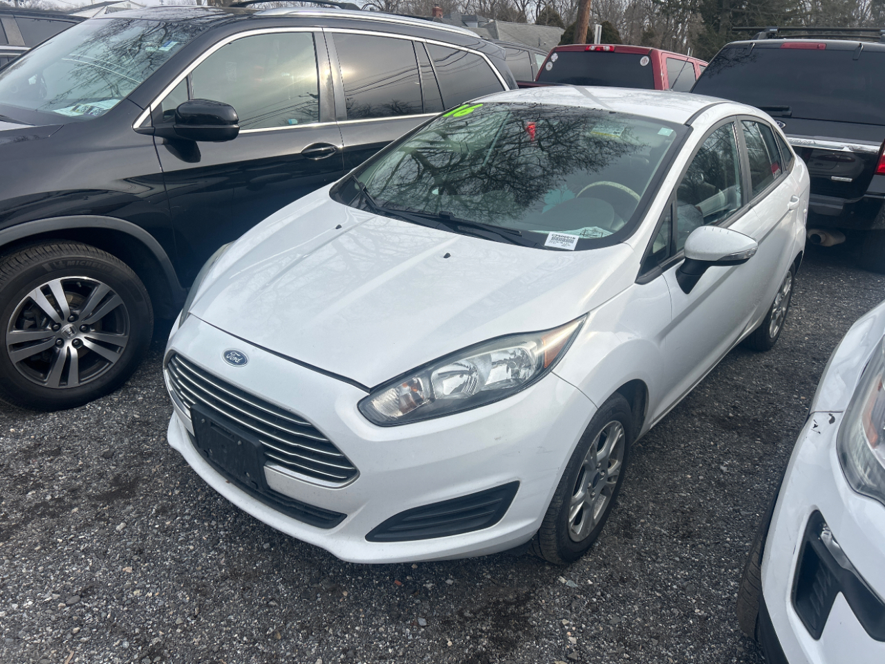 2016 Ford Fiesta SE's photo