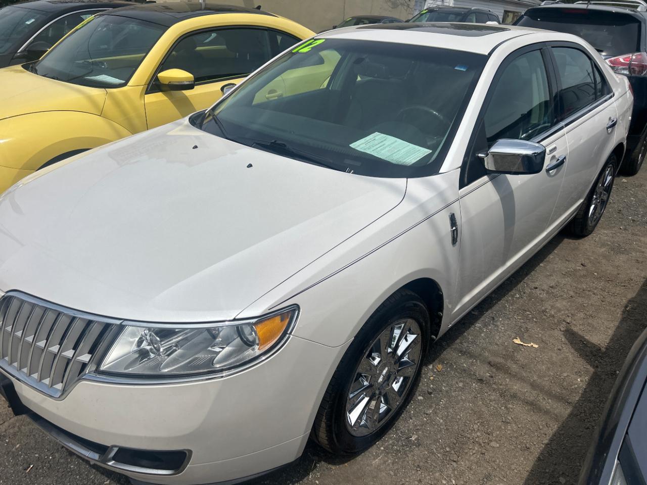 2012 Lincoln MKZ V6's photo