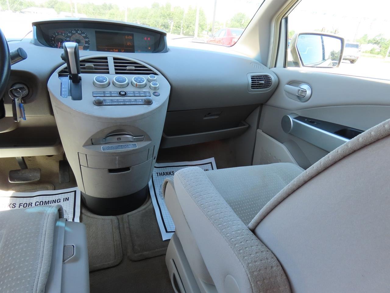 Nissan Quest 4dr Van SL 2004