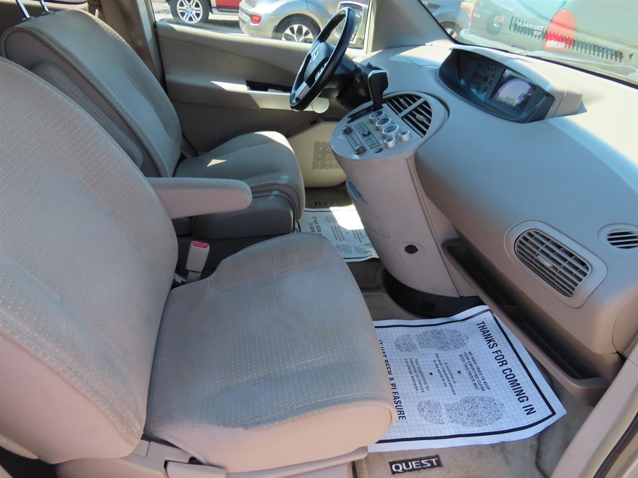 Nissan Quest 4dr Van SL 2004