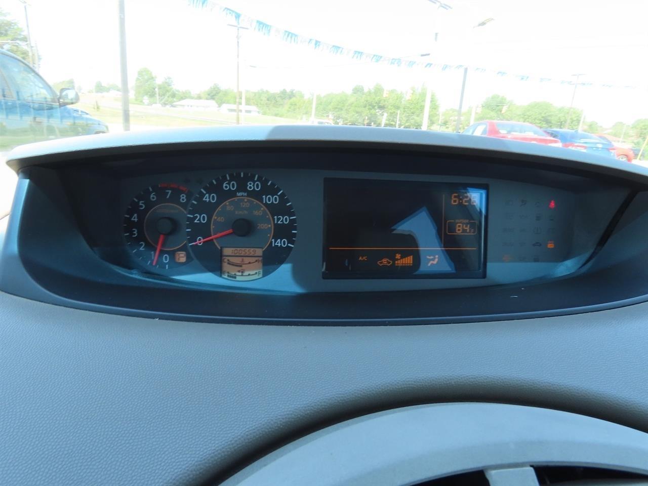 Nissan Quest 4dr Van SL 2004