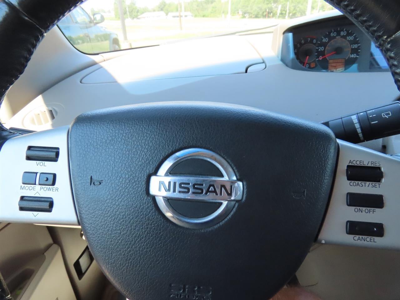 Nissan Quest 4dr Van SL 2004