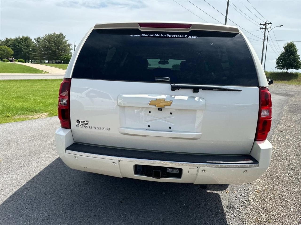 Chevrolet Suburban 2WD 4dr LTZ 2014