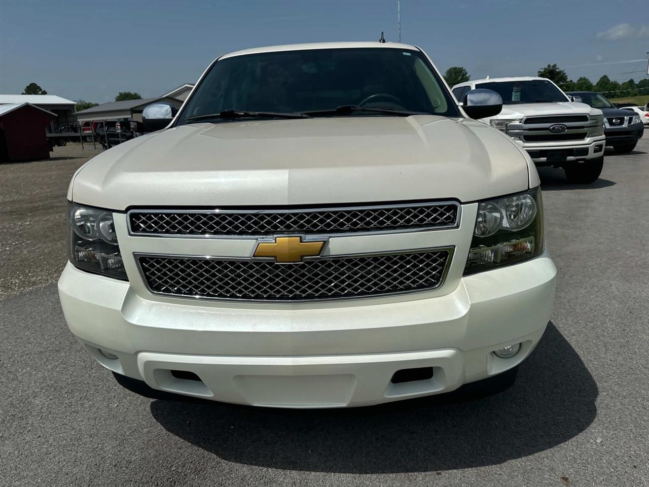 Chevrolet Suburban 2WD 4dr LTZ 2014