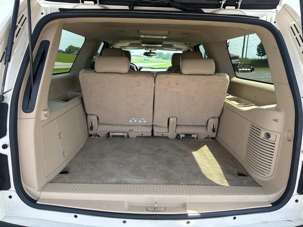 Chevrolet Suburban 2WD 4dr LTZ 2014