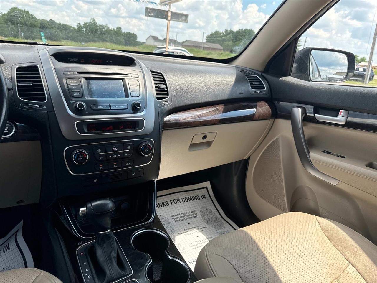 Kia Sorento 2WD 4dr V6 EX 2015