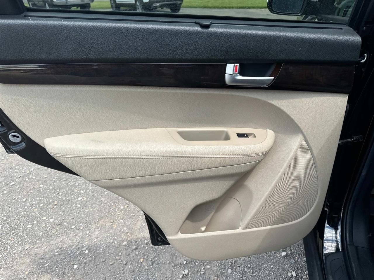 Kia Sorento 2WD 4dr V6 EX 2015