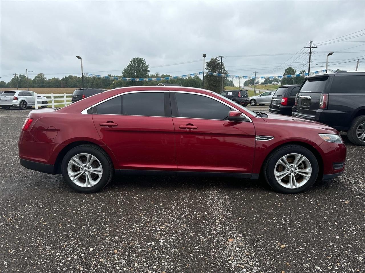2018 Ford Taurus SEL
