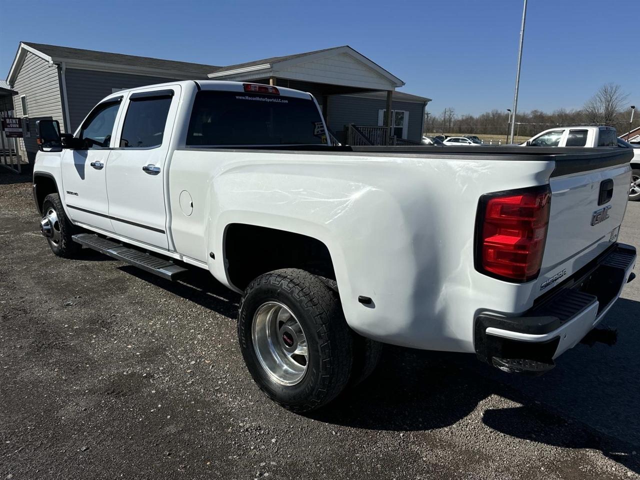 GMC Sierra 3500HD 4WD Crew Cab 167.7" SLT 2017