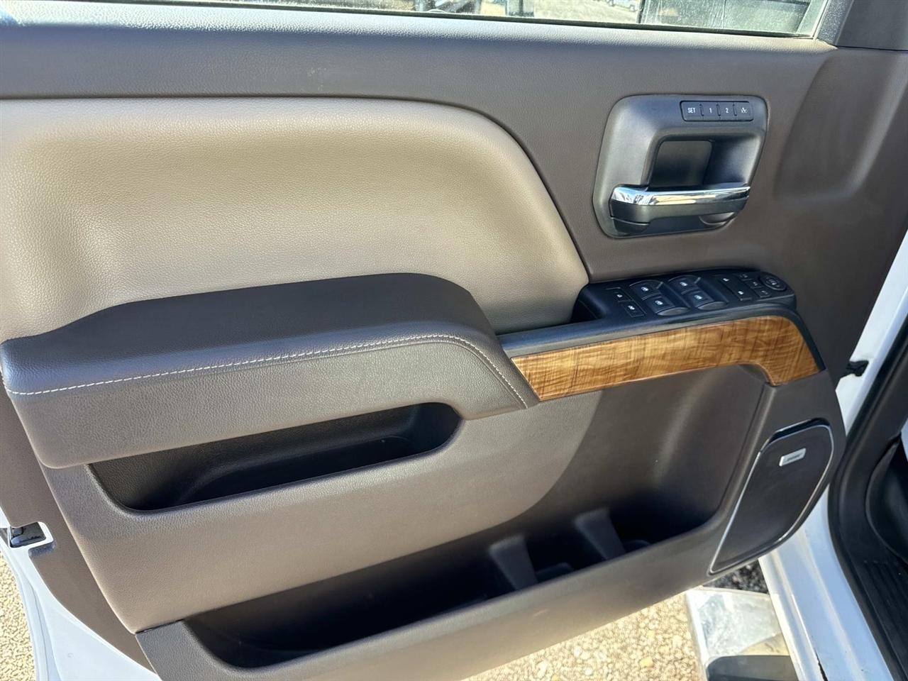 GMC Sierra 3500HD 4WD Crew Cab 167.7" SLT 2017