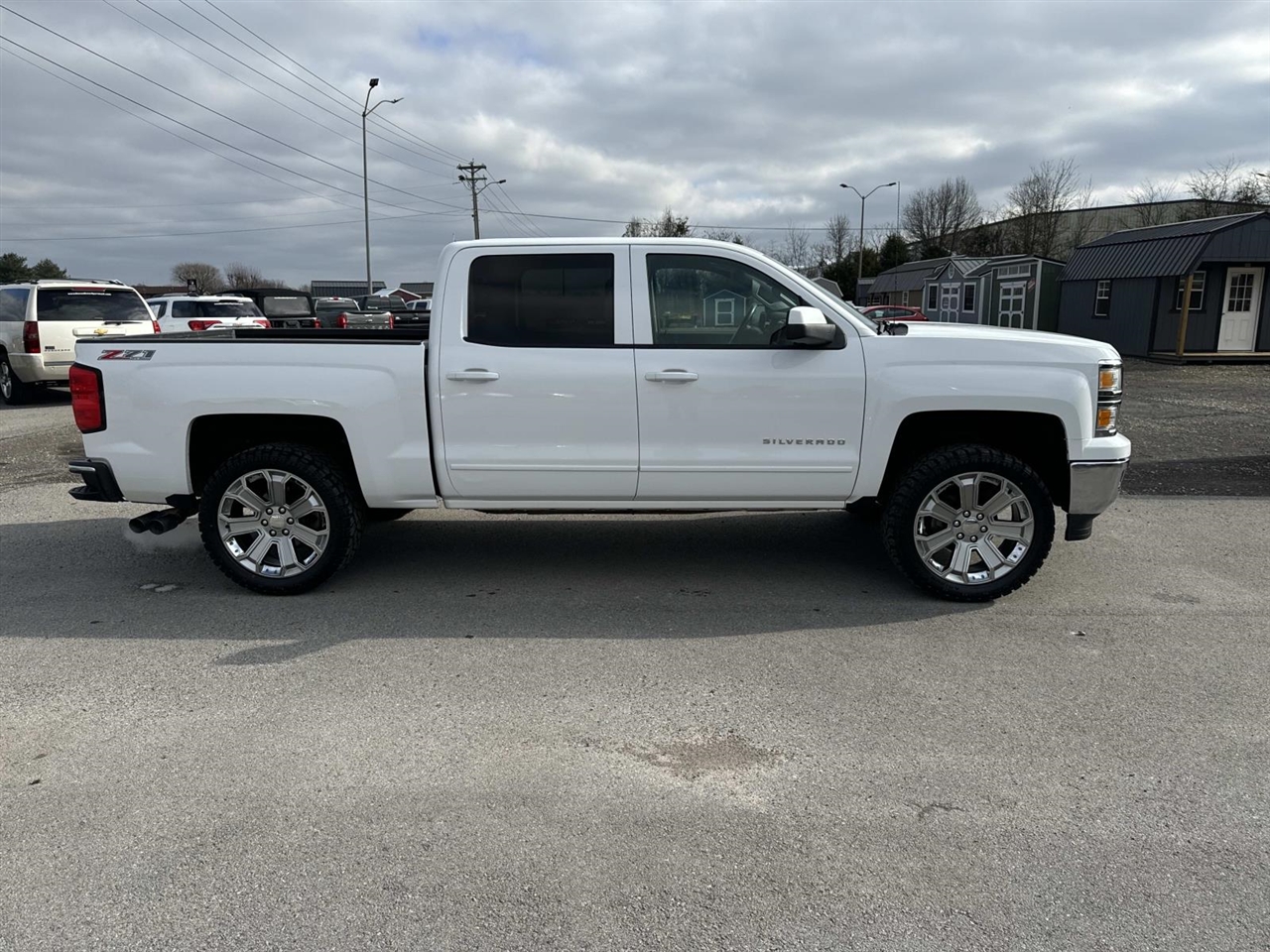Chevrolet Silverado 1500 4WD Crew Cab 143.5" LT w/2LT 2015