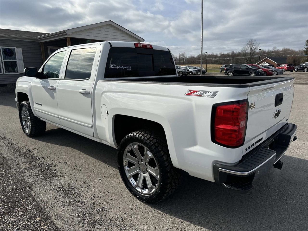 Chevrolet Silverado 1500 4WD Crew Cab 143.5" LT w/2LT 2015