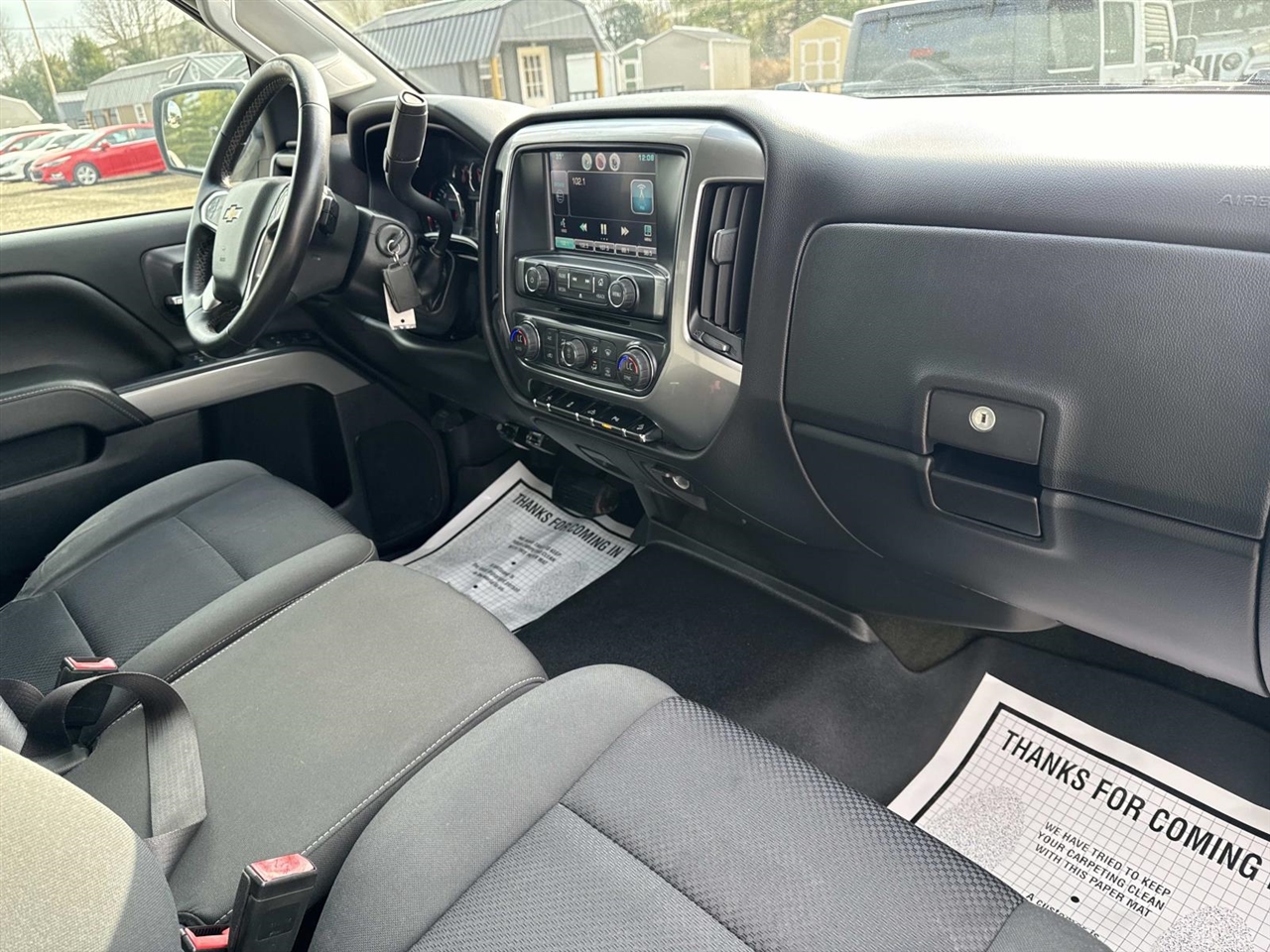 Chevrolet Silverado 1500 4WD Crew Cab 143.5" LT w/2LT 2015