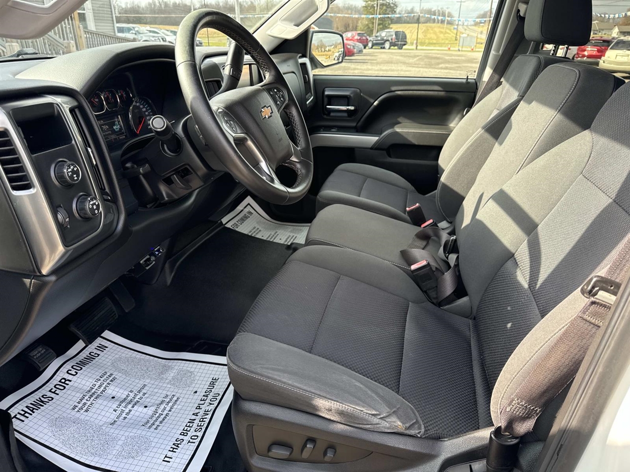 Chevrolet Silverado 1500 4WD Crew Cab 143.5" LT w/2LT 2015