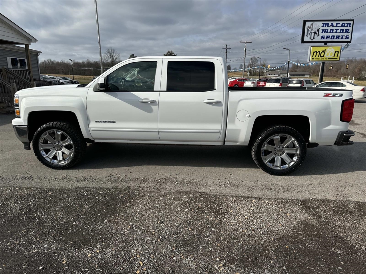 Chevrolet Silverado 1500 4WD Crew Cab 143.5" LT w/2LT 2015