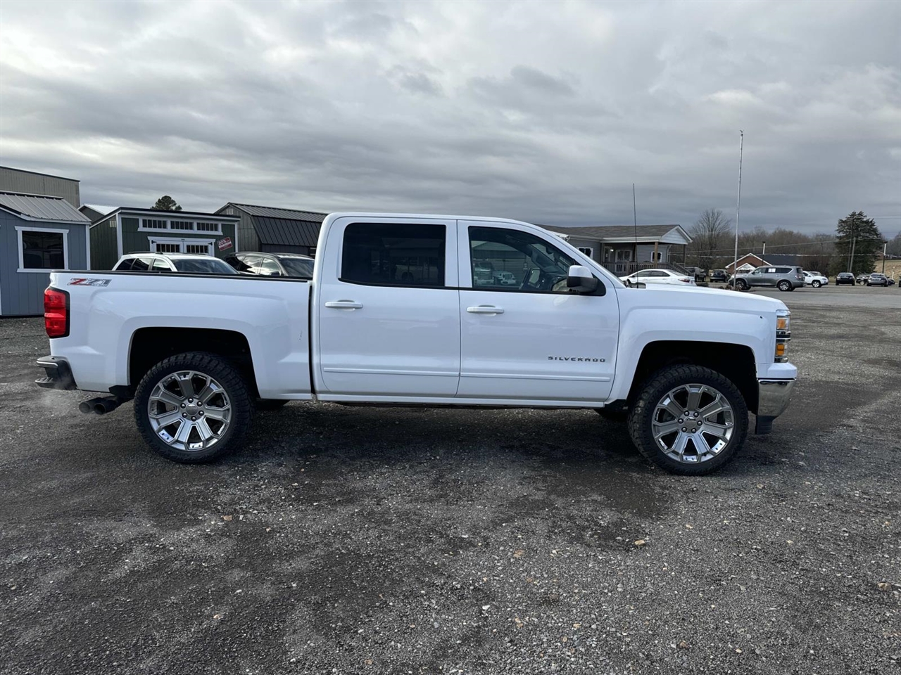 Chevrolet Silverado 1500 4WD Crew Cab 143.5" LT w/2LT 2015