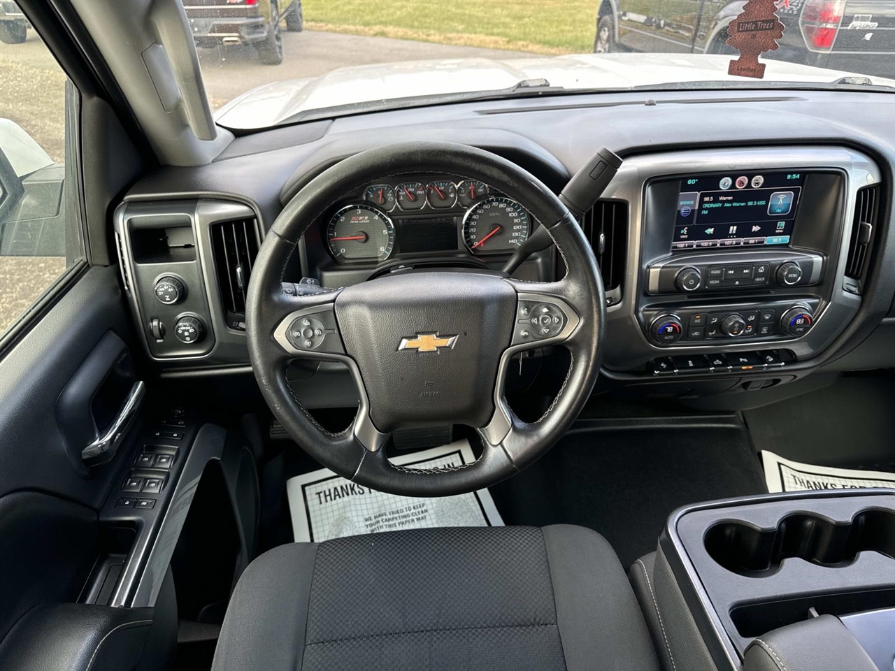 Chevrolet Silverado 1500 4WD Crew Cab 143.5" LT w/2LT 2015
