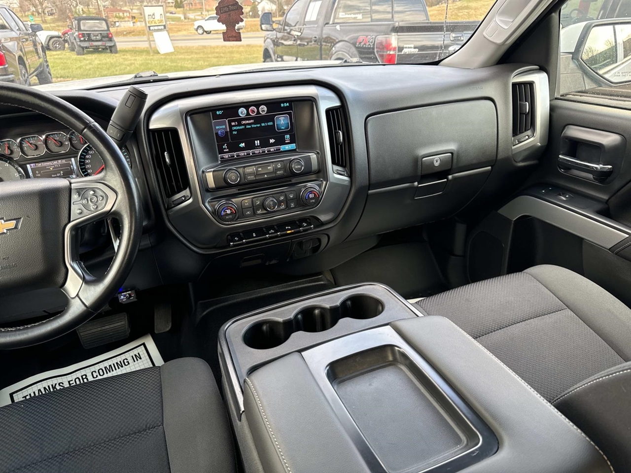 Chevrolet Silverado 1500 4WD Crew Cab 143.5" LT w/2LT 2015