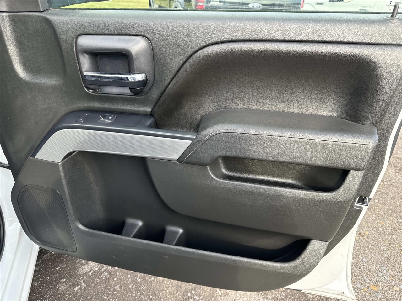 Chevrolet Silverado 1500 4WD Crew Cab 143.5" LT w/2LT 2015