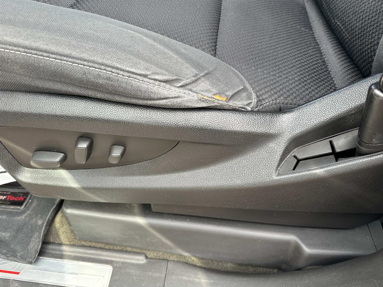 Chevrolet Silverado 1500 4WD Crew Cab 143.5" LT w/2LT 2015