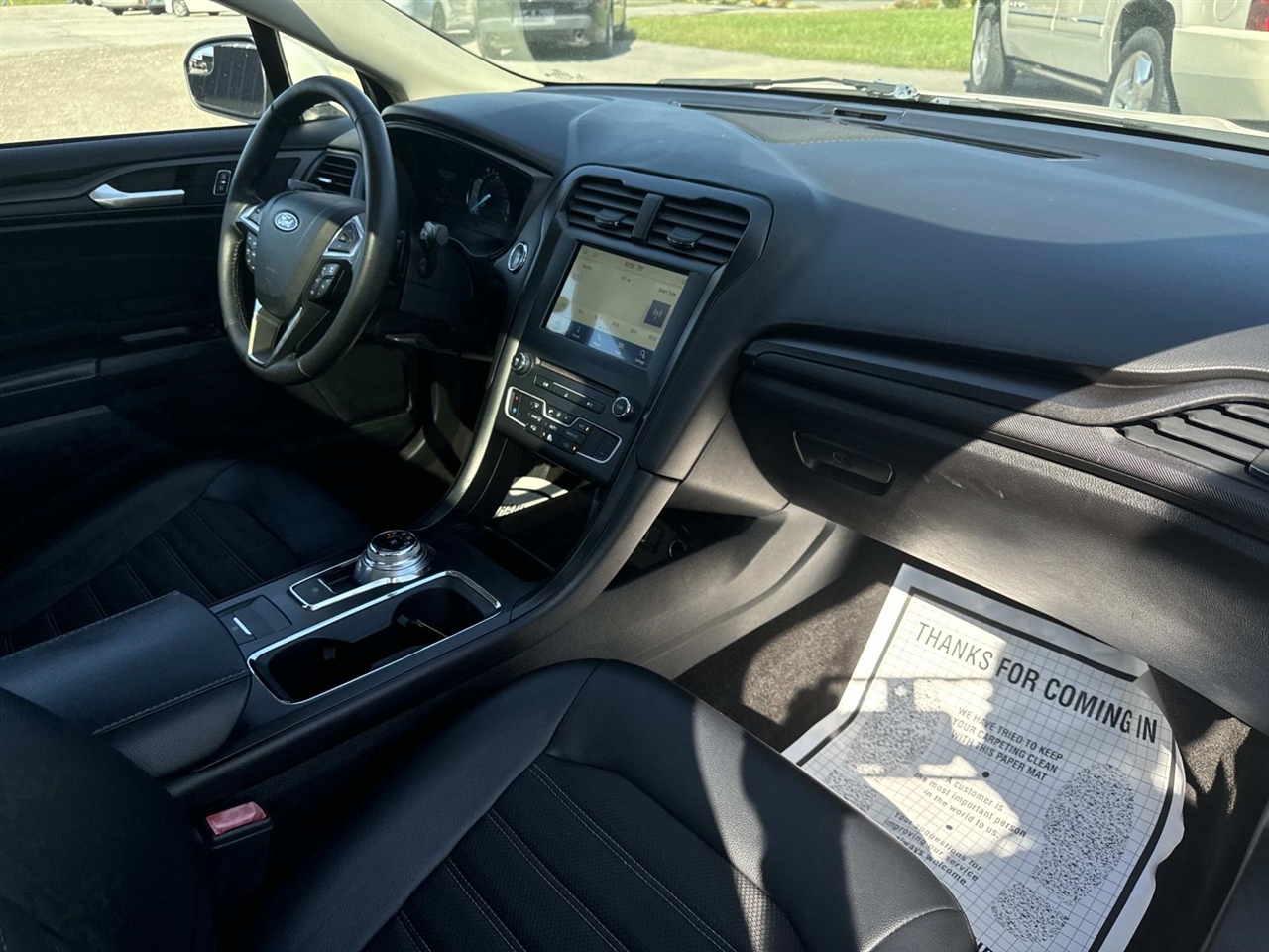 Ford Fusion SE FWD 2018 Ford Fusion SE FWD 2018