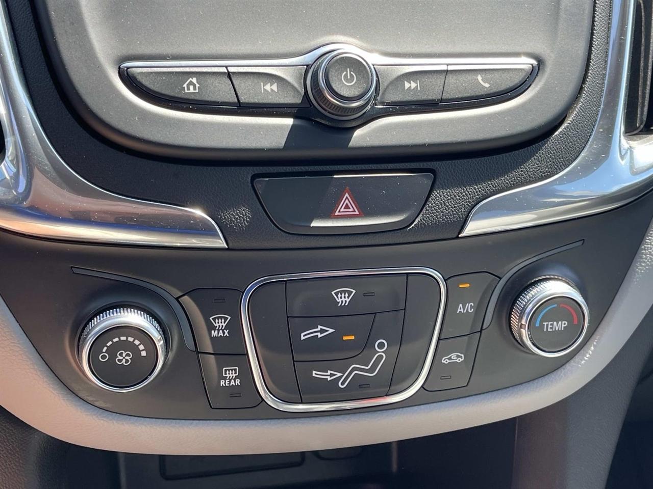 Chevrolet Equinox FWD 4dr LT w/2FL 2021