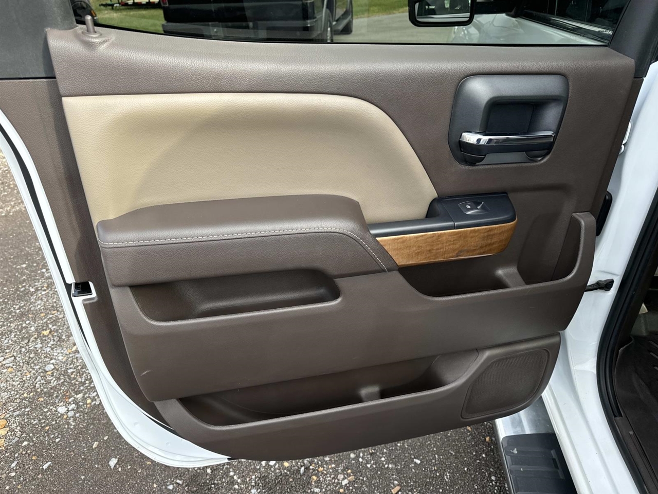 Chevrolet Silverado 1500 2WD Crew Cab 143.5" LTZ w/1LZ 2016