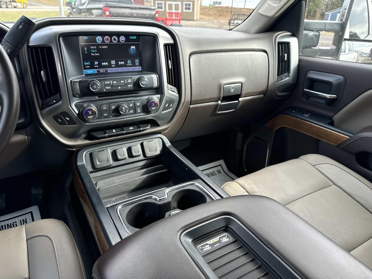 Chevrolet Silverado 1500 2WD Crew Cab 143.5" LTZ w/1LZ 2016