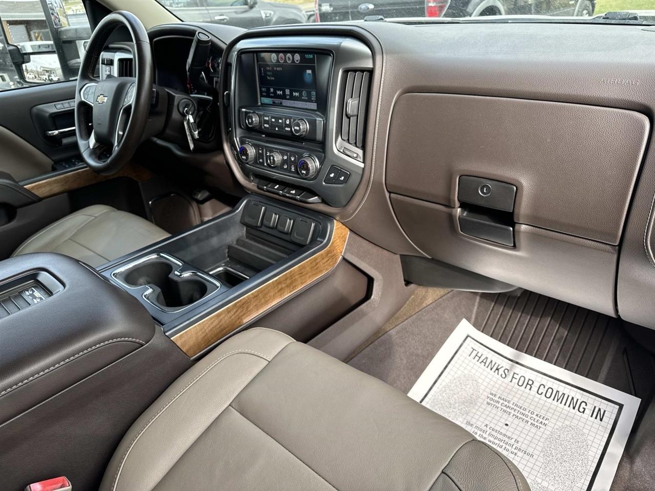 Chevrolet Silverado 1500 2WD Crew Cab 143.5" LTZ w/1LZ 2016