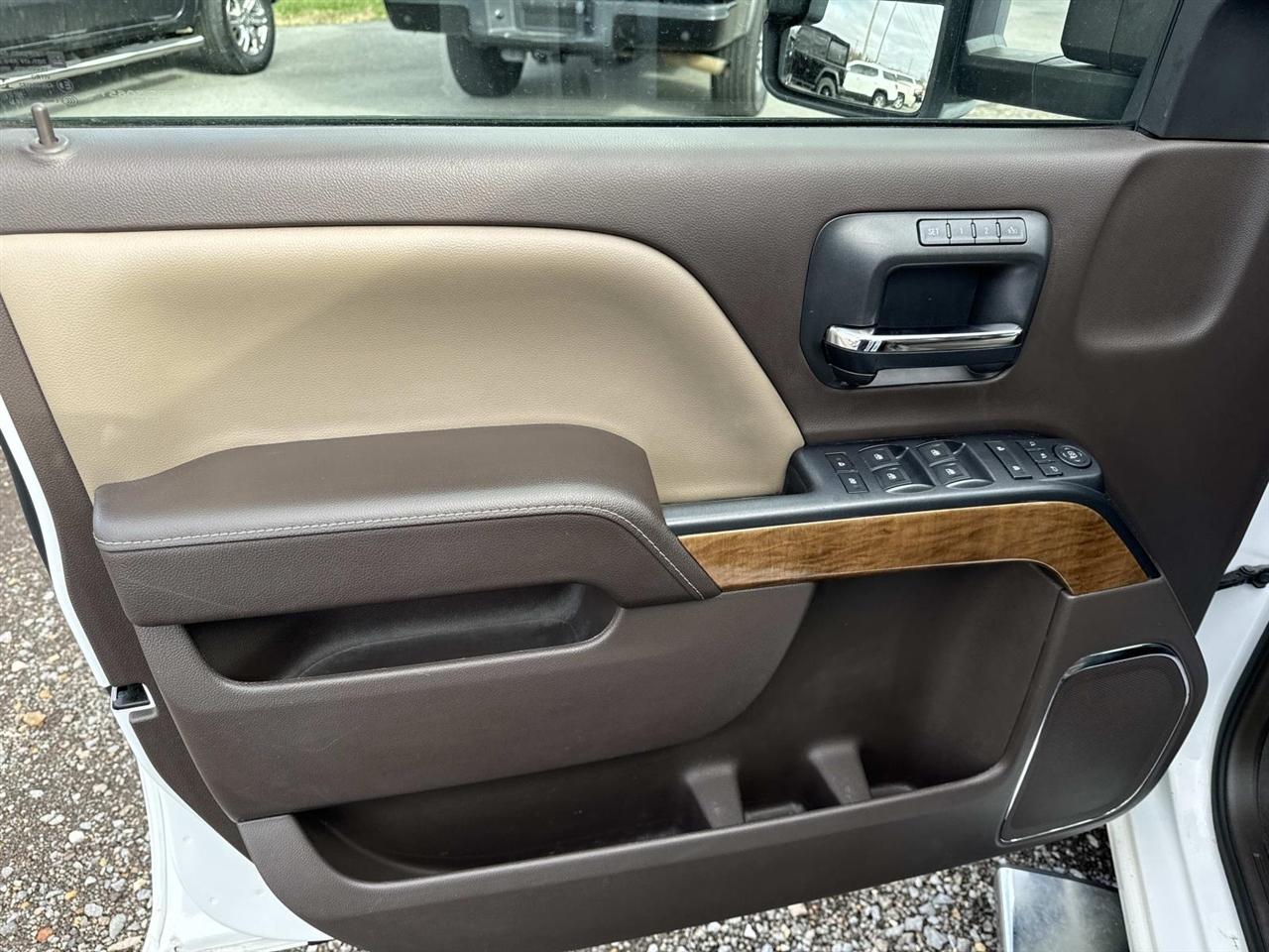 Chevrolet Silverado 1500 2WD Crew Cab 143.5" LTZ w/1LZ 2016