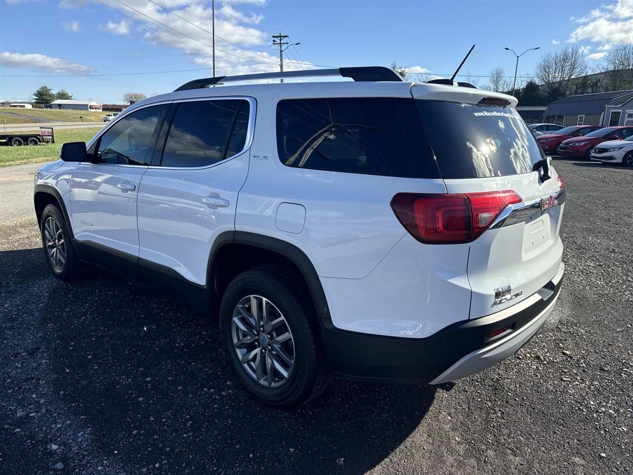 GMC Acadia FWD 4dr SLE w/SLE-2 2018
