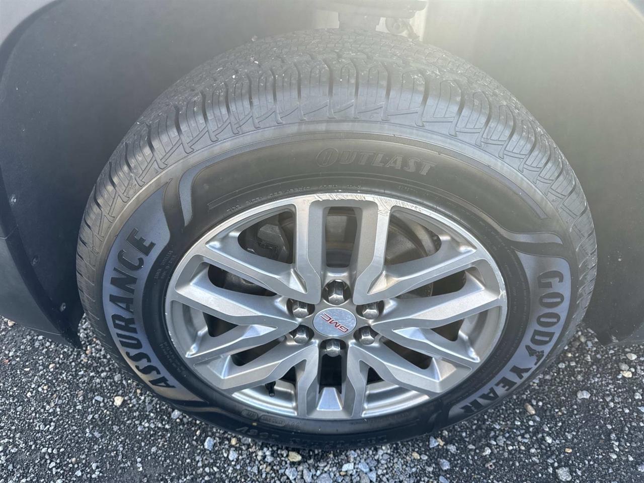 GMC Acadia FWD 4dr SLE w/SLE-2 2018