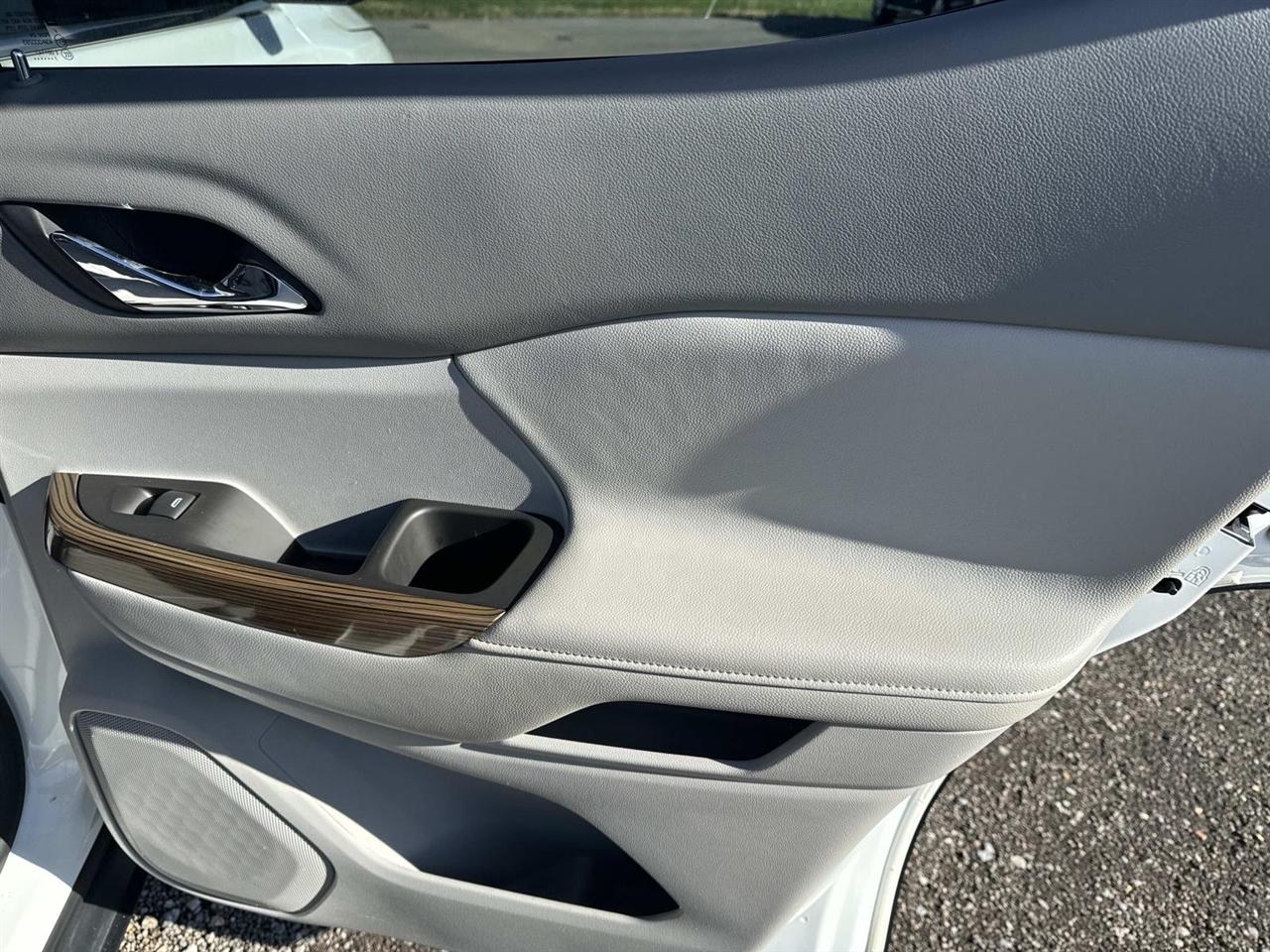 GMC Acadia FWD 4dr SLE w/SLE-2 2018