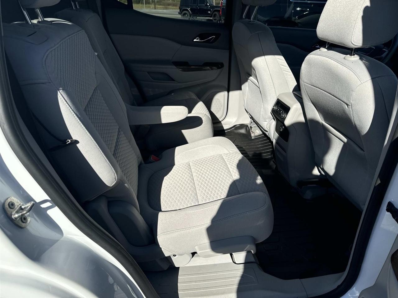 GMC Acadia FWD 4dr SLE w/SLE-2 2018